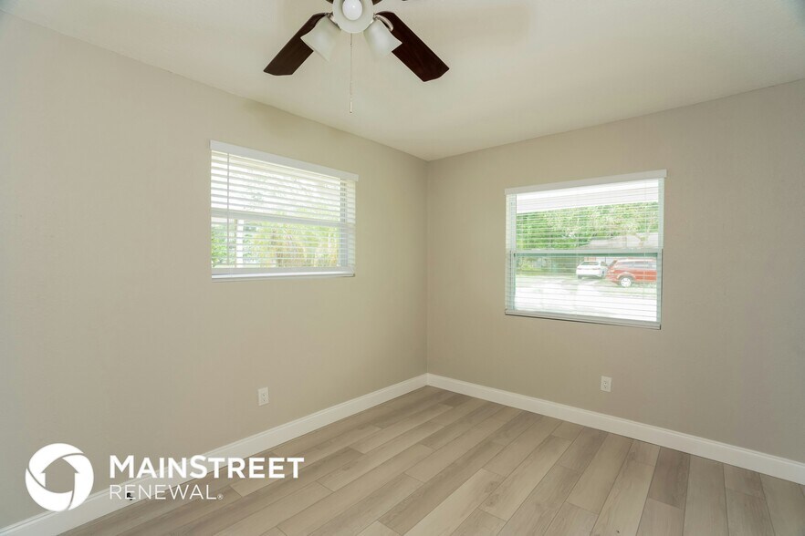 Building Photo - 1310 30th St W