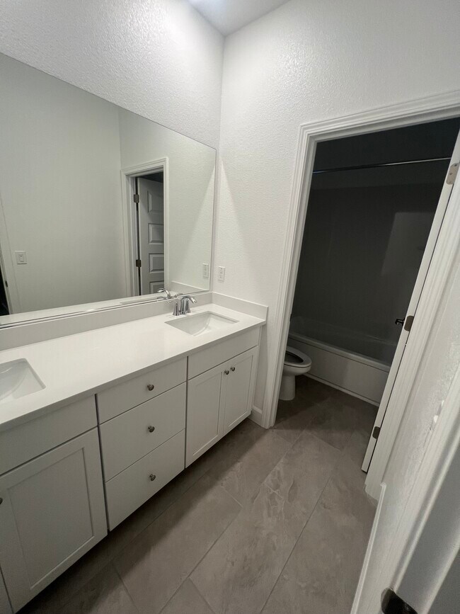 Building Photo - 5032 Pinaleno Wy