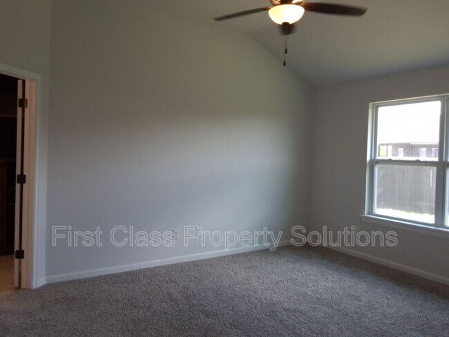 Building Photo - 19616 Bolton Rd