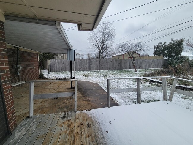 Building Photo - 500 Orchard Dr