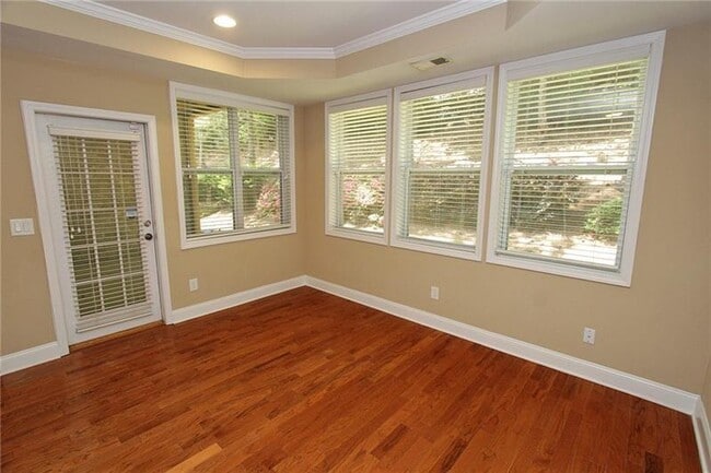 Building Photo - 3029 Woodwalk Dr SE