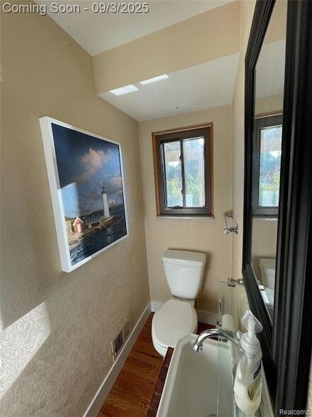 Building Photo - 1253 Bamford St