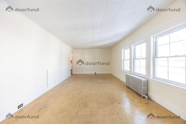 Building Photo - 12 Page St