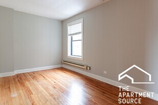 Building Photo - 620 W Patterson Ave