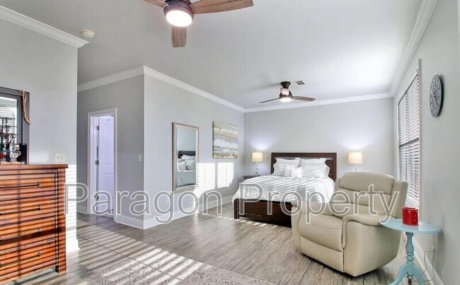 Building Photo - 80 E Beach Blvd