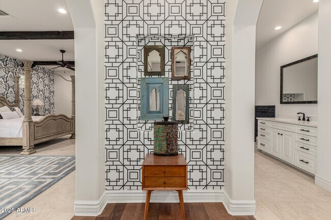 Building Photo - 7002 E Aster Dr