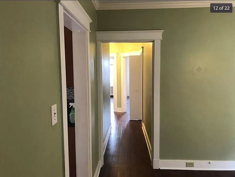 Way to bedrooms - 3847 Brighton Rd