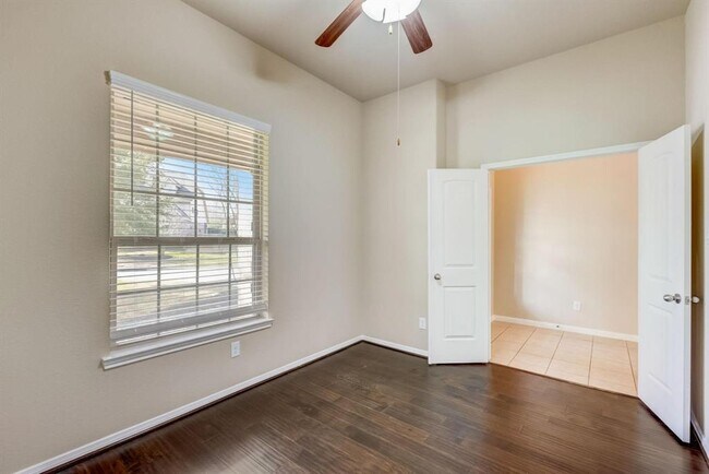 Building Photo - 166 Jaxxon Pointe Dr