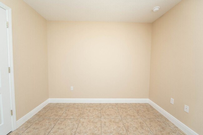 Building Photo - Brackenwood subdivision
