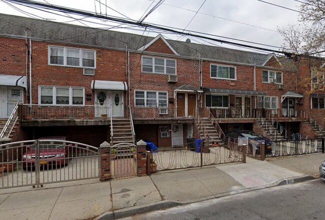 Building Photo - 750 E 83rd St