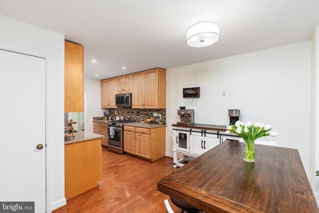 Building Photo - 4920 Herkimer St