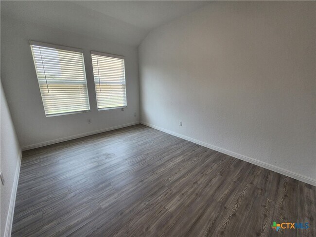 Building Photo - 447 Butterfly Bush Ct