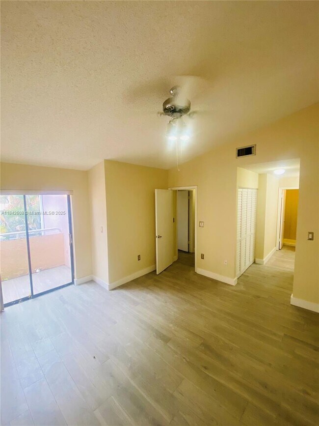Building Photo - 11810 SW 80th St