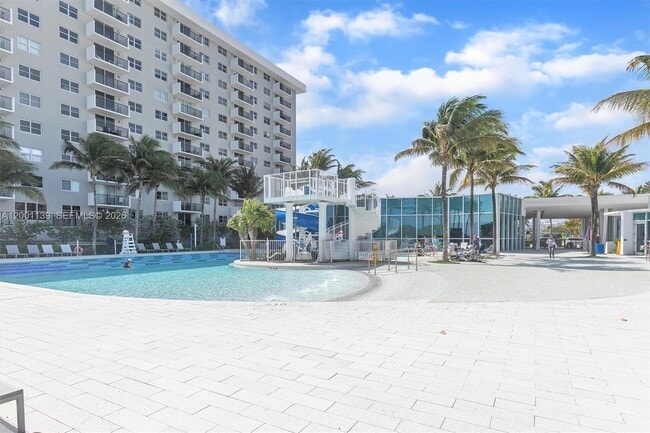 Building Photo - 625 93rd St