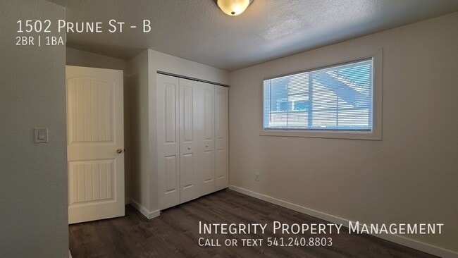 Building Photo - 1502 Prune St