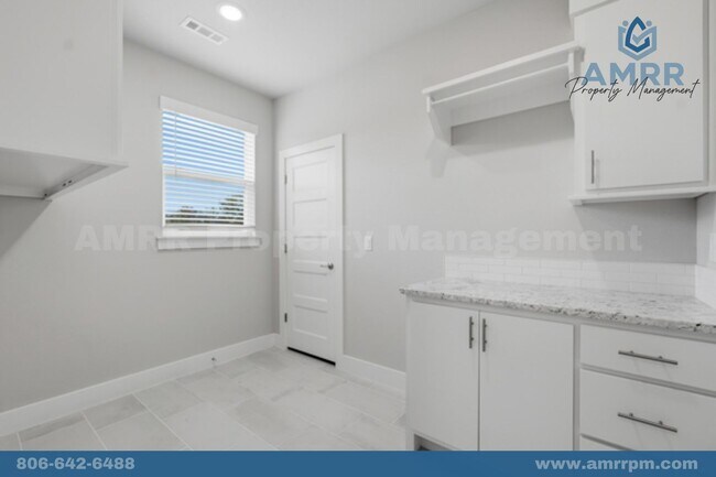 Building Photo - 1124 Bunker Dr