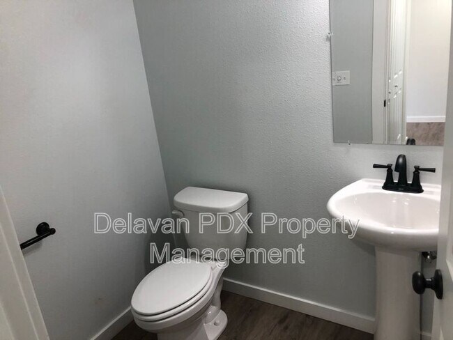 Building Photo - 1396 Kimber Ct