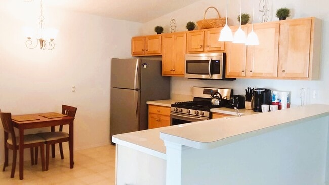 Building Photo - 1645 Hickory Grove Ln