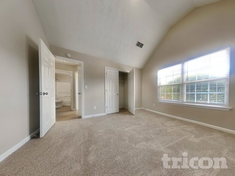 Building Photo - 845 Overlook Trail