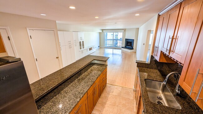 Building Photo - 3321 26th St