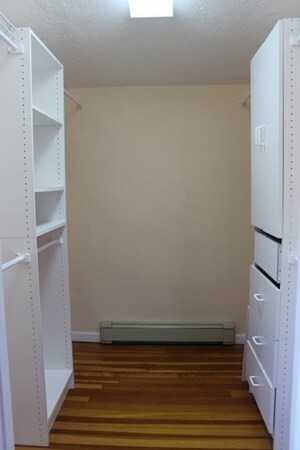 Building Photo - 239 Robbins St