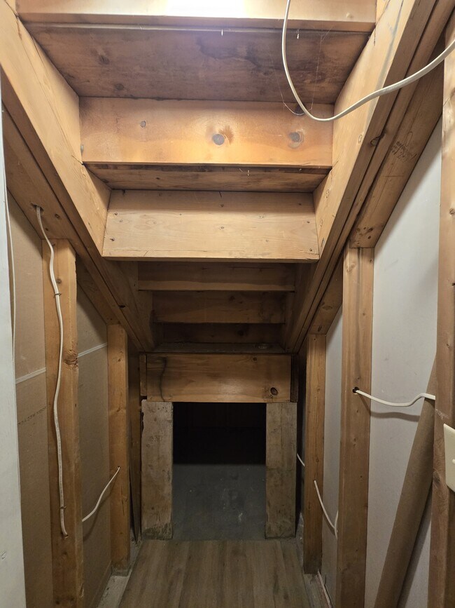 Building Photo - 5223 S Mosley St