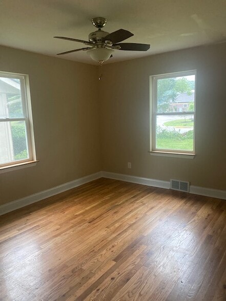 Building Photo - 1102 Lindberg Rd