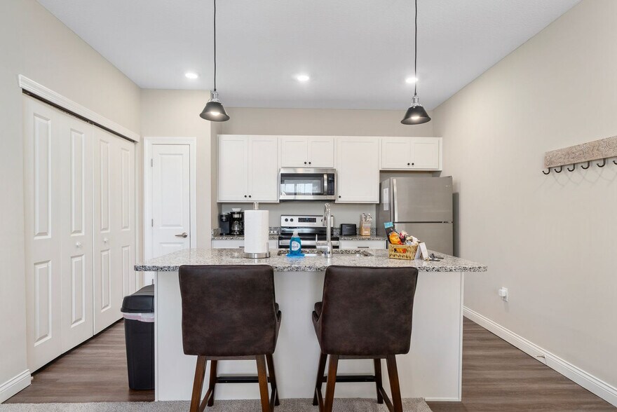 Building Photo - 3636 Ideal Wy