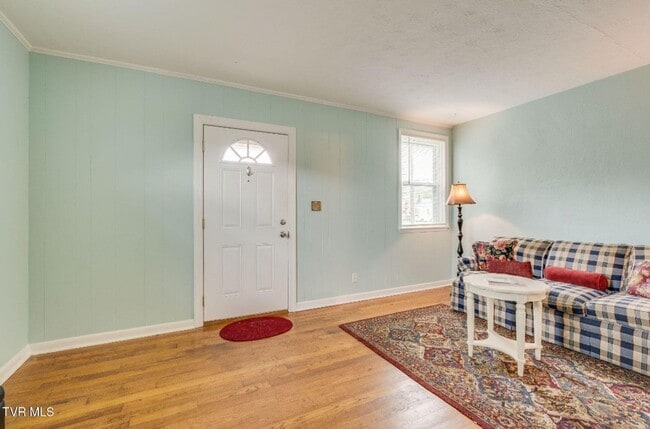 Building Photo - 2 bedroom  1 Bath Brick  home