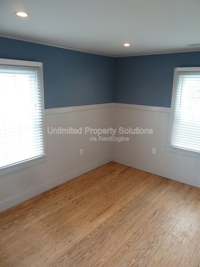 Building Photo - 204 Cape Fear Blvd