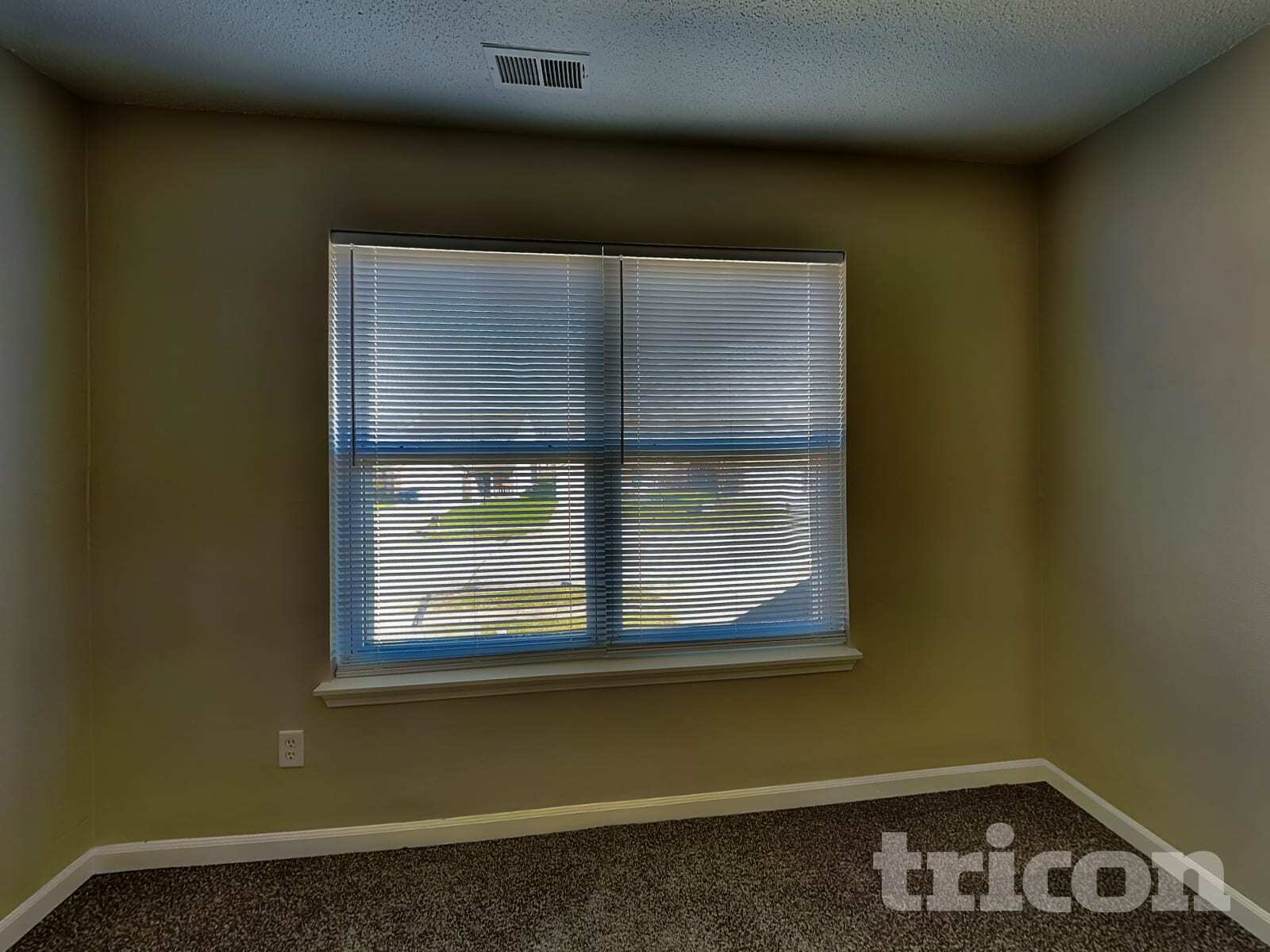 Building Photo - 10249 Cadogan Dr