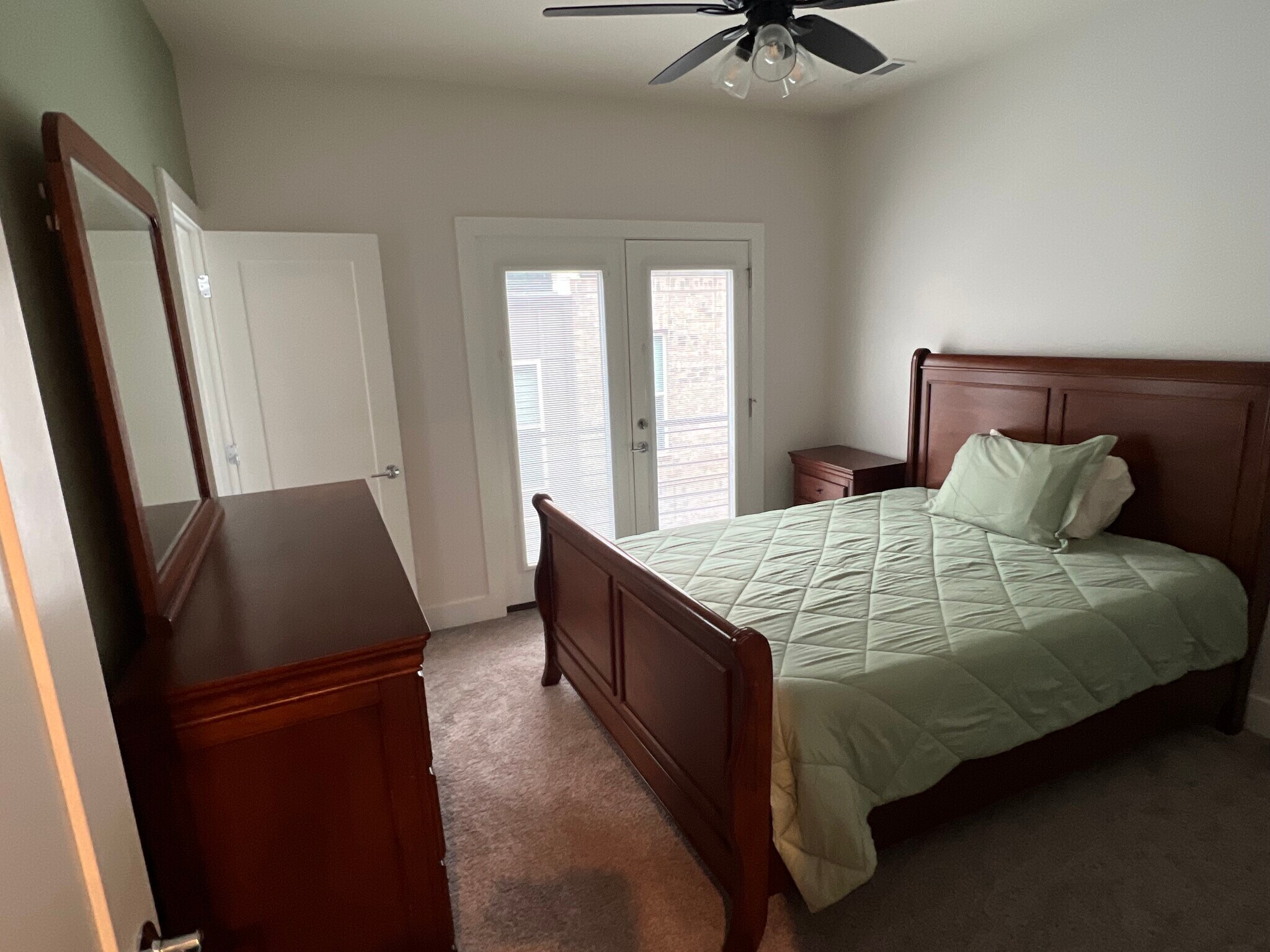 Second bedroom - 15037 New Amsterdam Ln