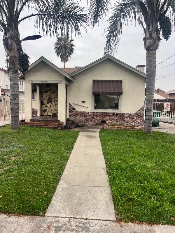 Primary Photo - 6245 Loma Vista Ave
