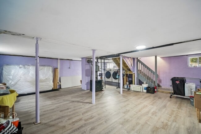 Building Photo - 10 Hurley Ave