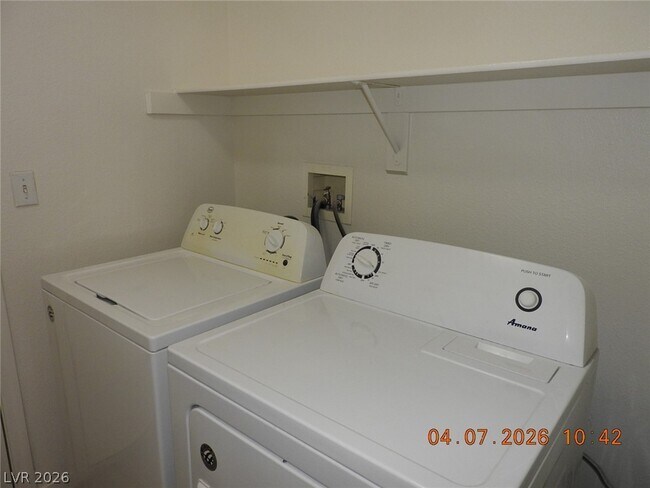 Building Photo - 9195 Briarthorne St