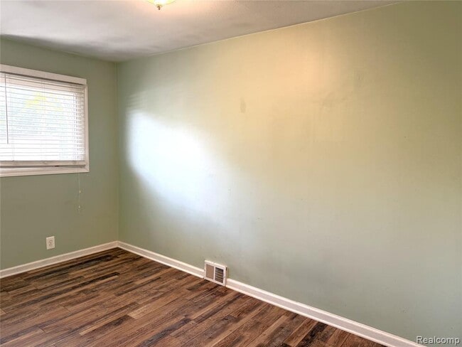 Building Photo - 1839 Ackley Ave