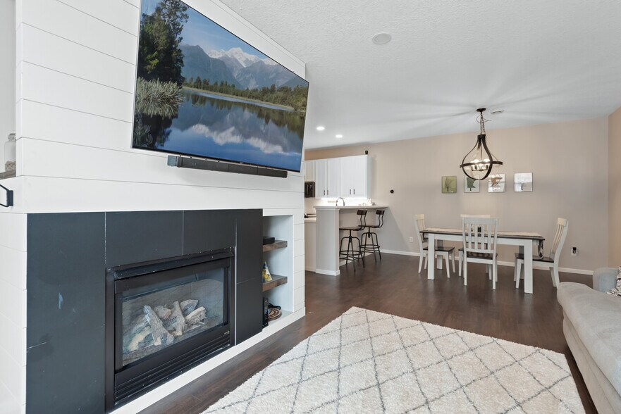 Gas Fireplace - 13055 Europa Trail Way N