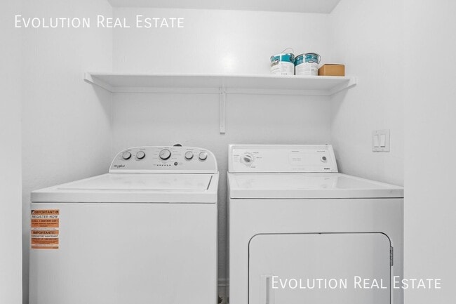 Building Photo - 455 S Mesa Dr