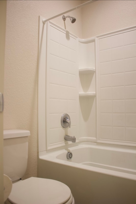 Building Photo - 49 Lake House Ct