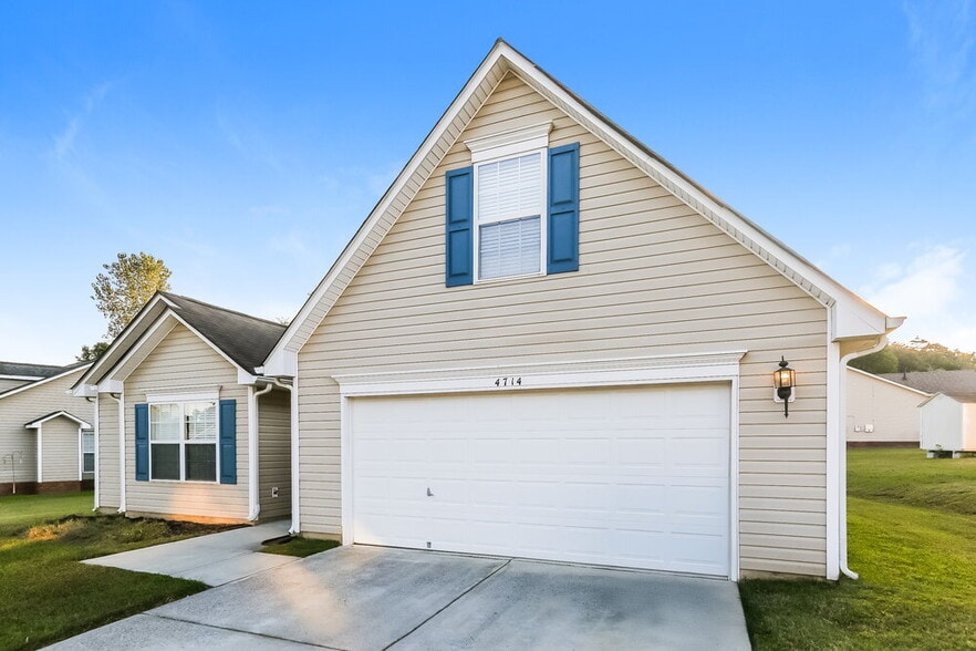 Building Photo - 4714 Adamshire Ave