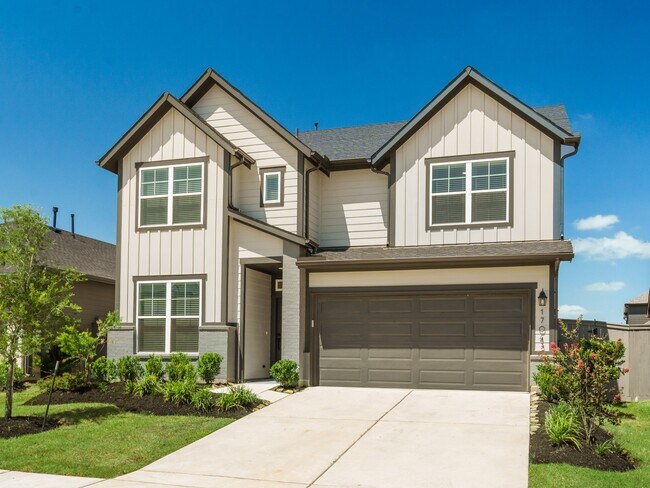 Building Photo - 17043 Luminous Ln