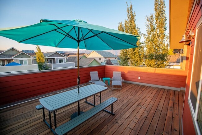 Building Photo - Charming Downtown Retreat: A Unique Blend of Urban Living and Montana Charm in Bozeman