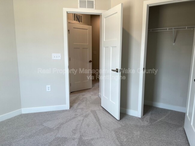 Building Photo - 1406 Excelsior Grand Ave