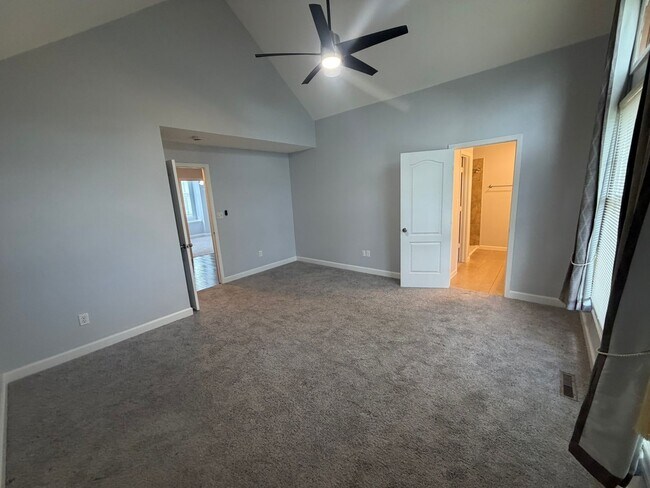 Building Photo - Unique 3BR/2.5BA Southwest Columbia Rental – Near Rock Bridge High!