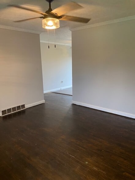 Building Photo - 4783 Skyline Dr