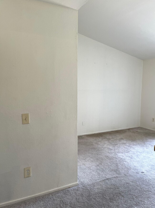 Building Photo - 40855 Sandy Gale Ln