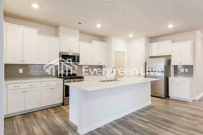 Building Photo - now