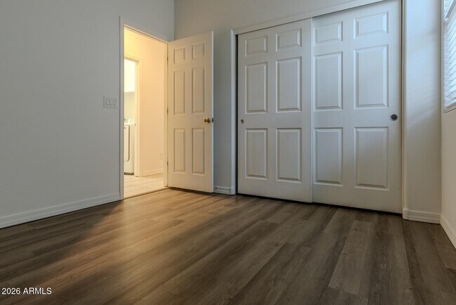Building Photo - 4219 S 57th Dr