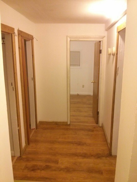 From Hallway to second bedroom - 1131 E Kane Pl