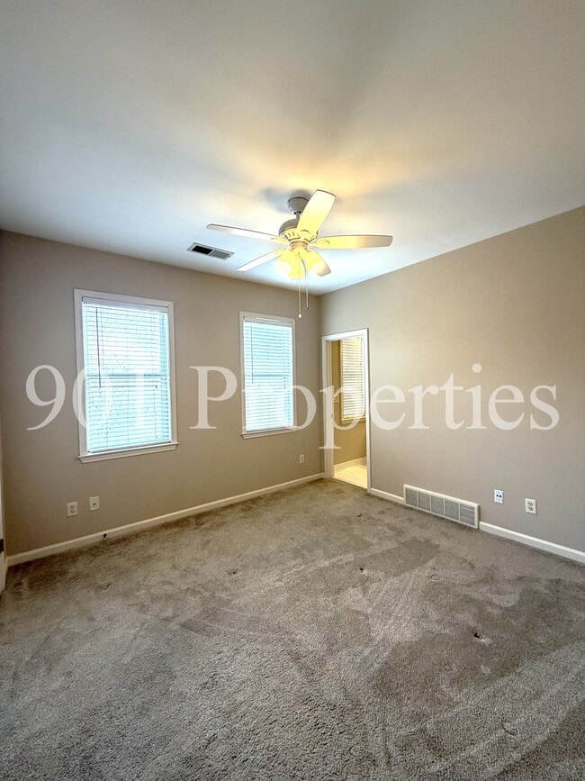 Building Photo - 44 Nottoway Blvd